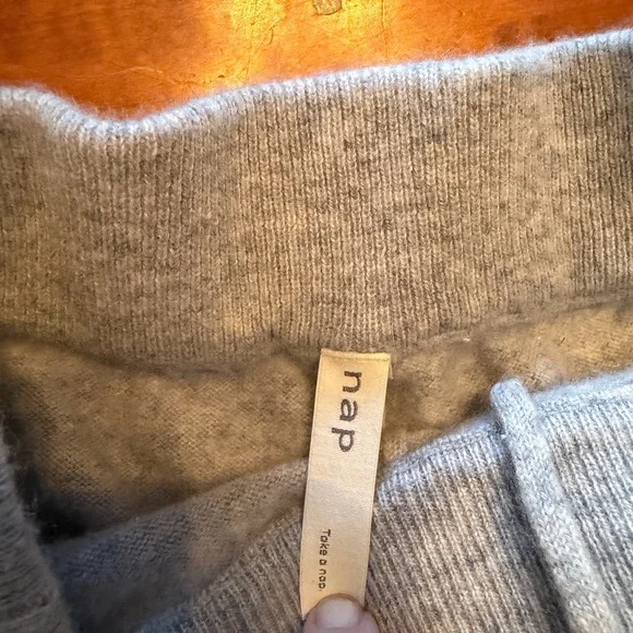 100% cashmere. Cozy Gray Women's Pants. - Picture 3 of 5